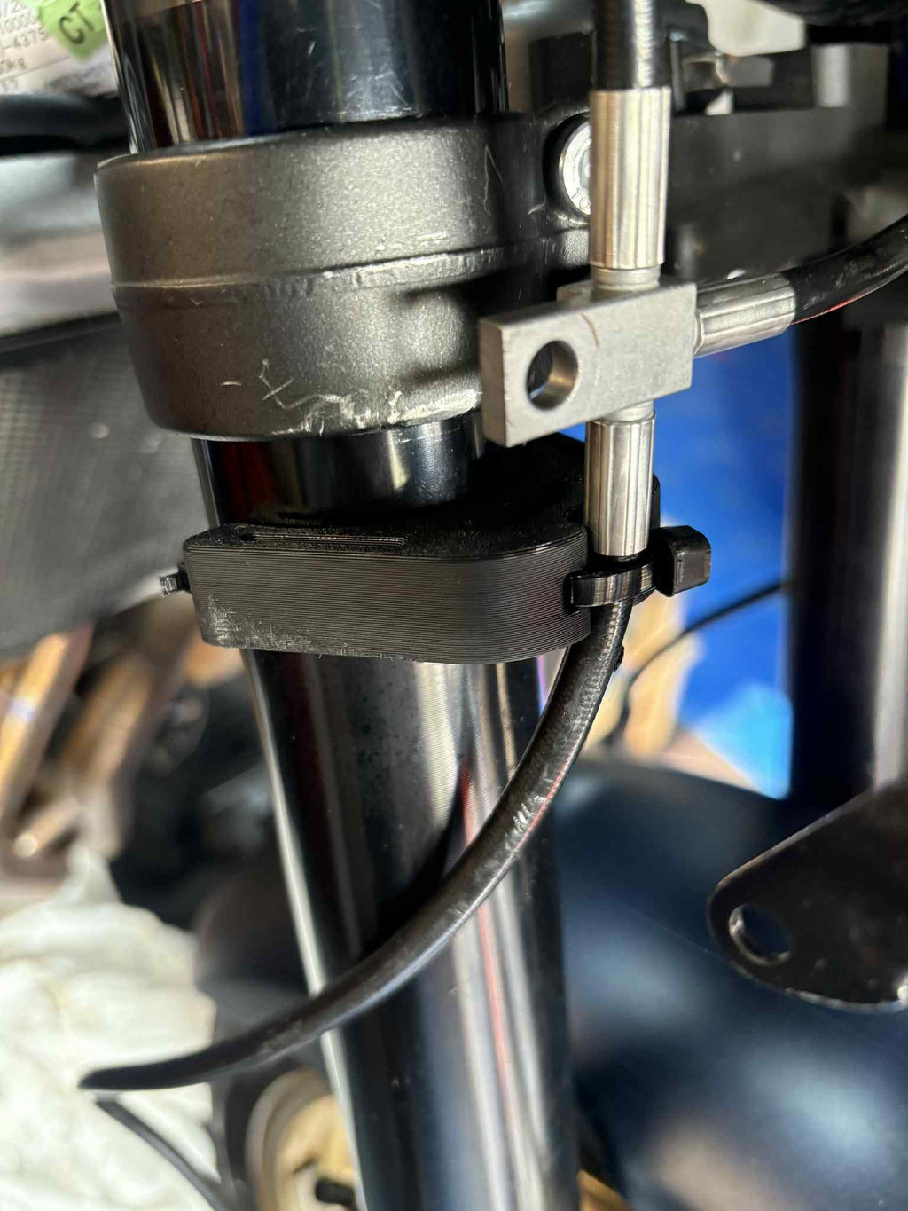 Support de durites de frein Yamaha R7 (2022-2025)