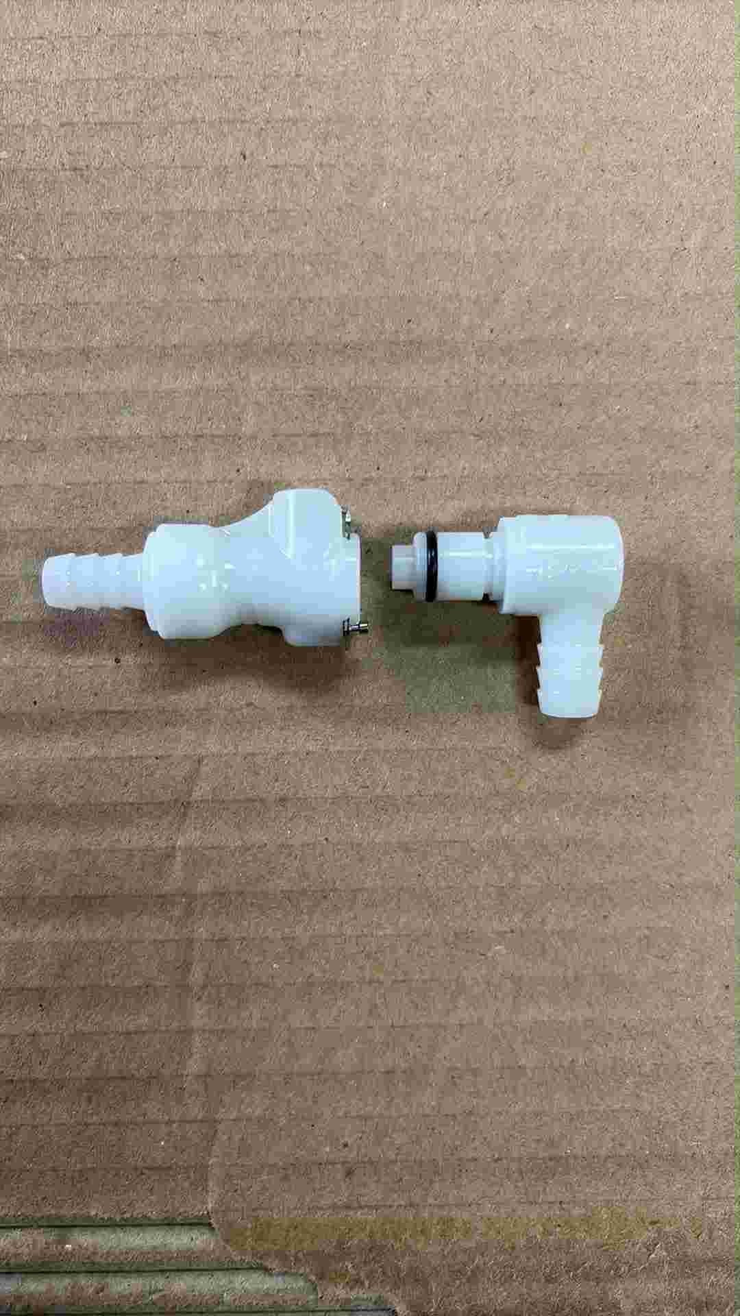 Raccord rapide essence diamètre 8 à 10 mm