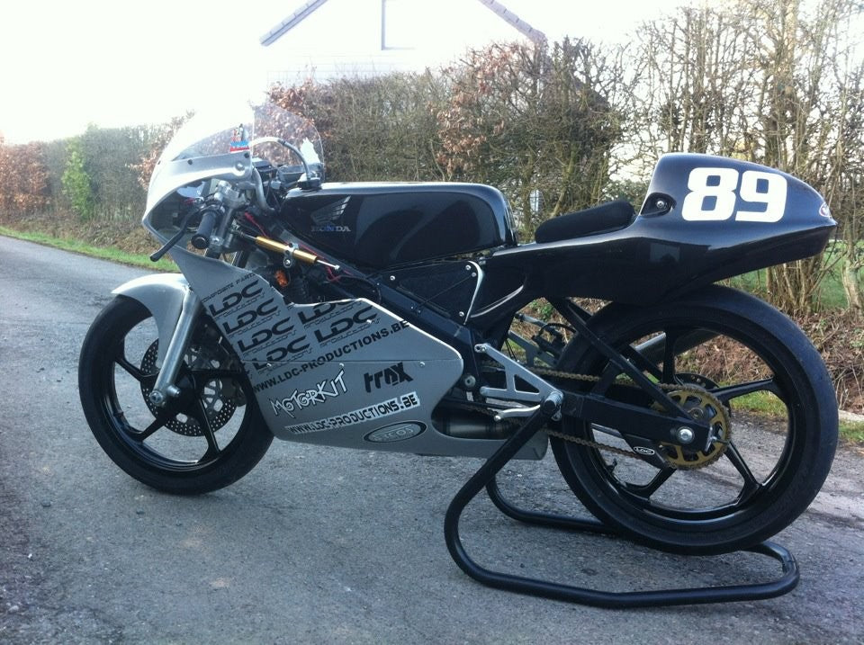 Boite à air inférieur Honda RS 125 NF4